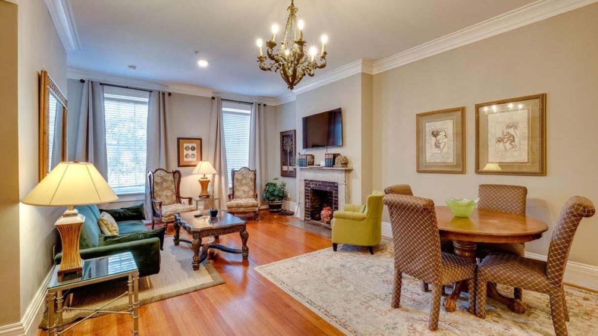 201 York #3 - Homey Downtown 2 Bedroom Steps From The River Savannah Ngoại thất bức ảnh