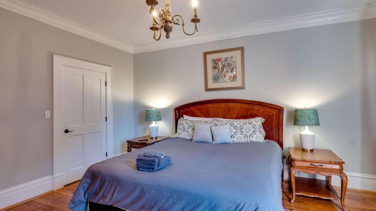 201 York #3 - Homey Downtown 2 Bedroom Steps From The River Savannah Ngoại thất bức ảnh