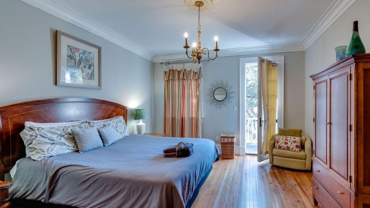 201 York #3 - Homey Downtown 2 Bedroom Steps From The River Savannah Ngoại thất bức ảnh